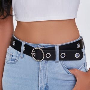 NWT Forever21 XS/S Faux Leather O-Ring Belt